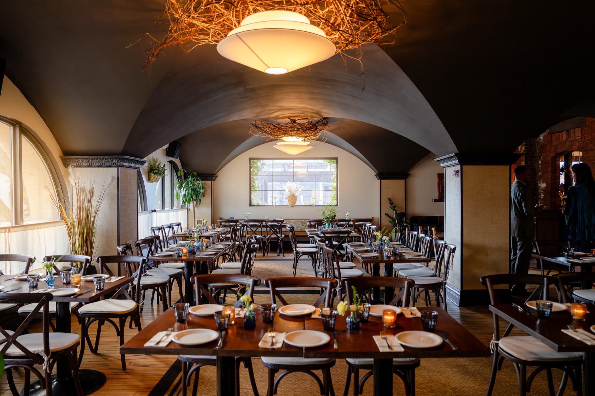 The Tonga Room with mid-century aesthetic and dedicated bar